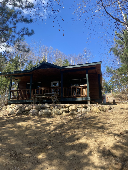 Cabin Cottage 6 — Pourvoirie Lac Dumoulin – Pourvoirie Lac Dumoulin