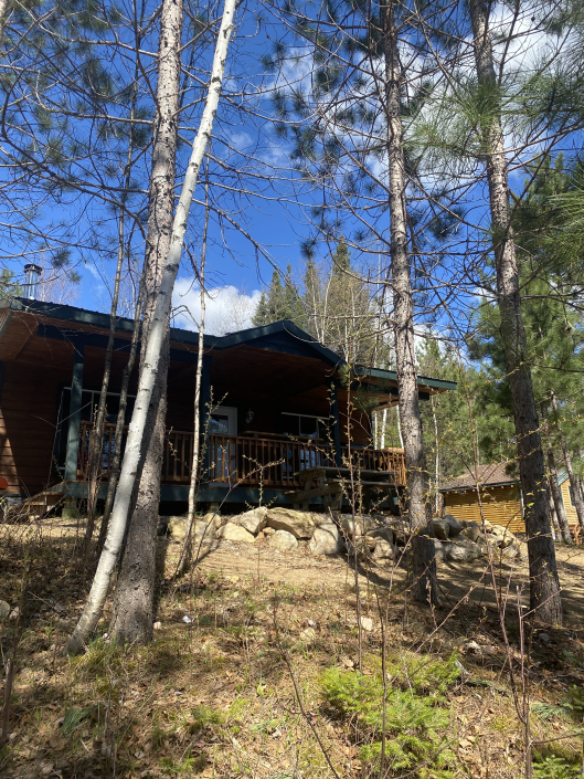 Cabin Cottage 6 — Pourvoirie Lac Dumoulin – Pourvoirie Lac Dumoulin