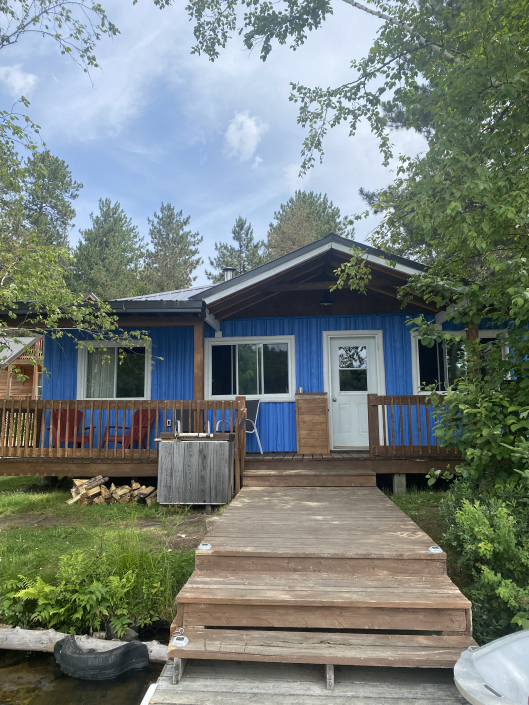 Chalet 1 — Pourvoirie Lac Dumoulin – Pourvoirie Lac Dumoulin