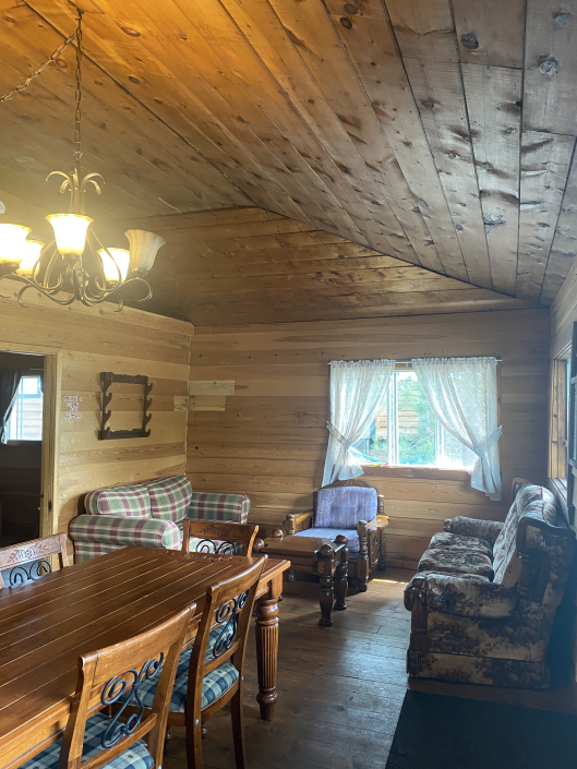 Chalet 1 — Pourvoirie Lac Dumoulin – Pourvoirie Lac Dumoulin