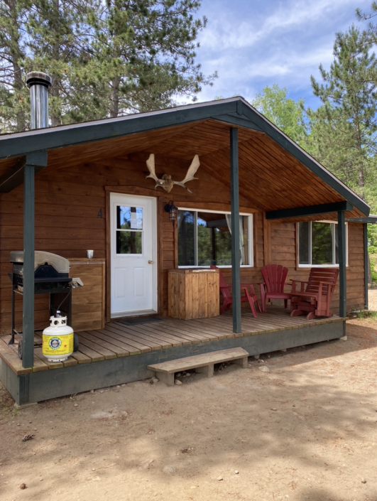 Cabin 4 — Pourvoirie Lac Dumoulin – Pourvoirie Lac Dumoulin