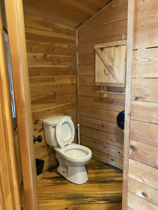 Cabin 4 – Pourvoirie Lac Dumoulin