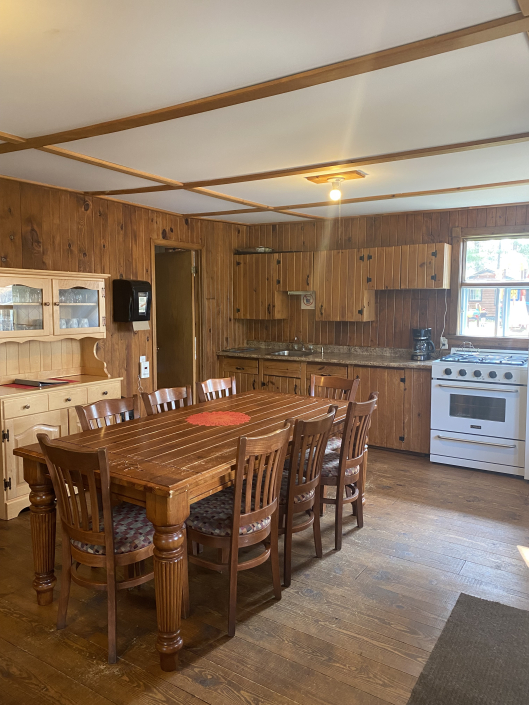 Chalet 7 — Pourvoirie Lac Dumoulin – Pourvoirie Lac Dumoulin